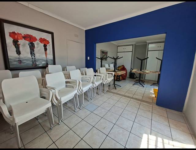 250M² RESTAURANT FOR SALE IN THREE RIVERS